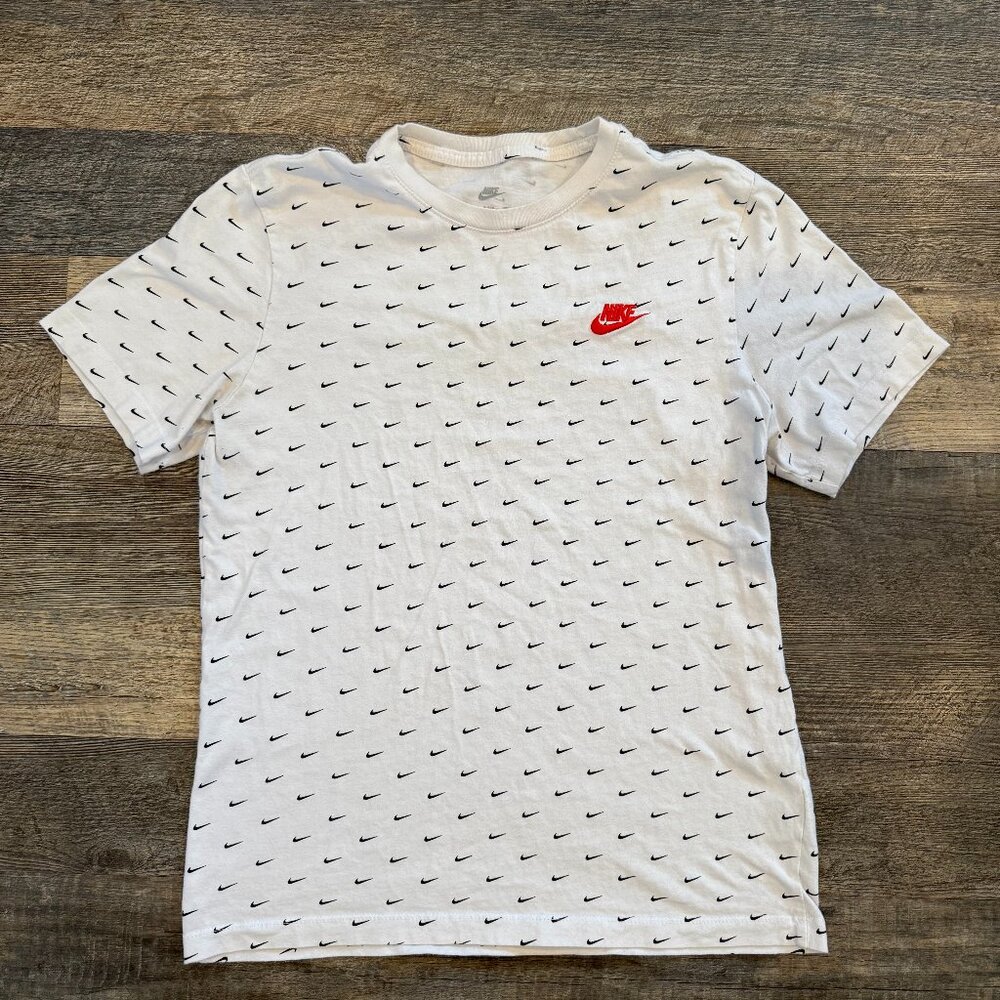 Nike T-Shirt White Medium